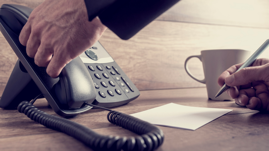 How Do Landline Call Blockers Compare With Answering Machines in Filtering Calls? 