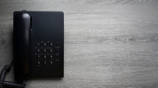 What’s the Difference Between Manual and Pre-Programmed Landline Call Blockers? 